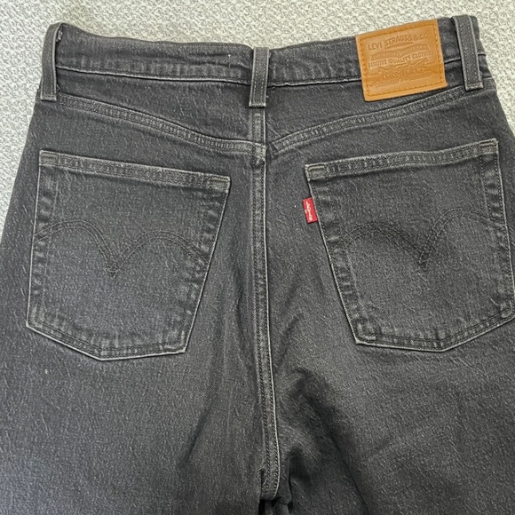 Levi's Women's Ribcage Straight Jeans - Picture 8 of 8